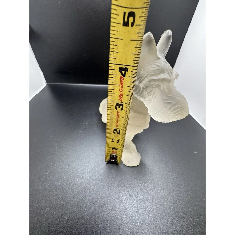 Vintage L.E. Smith Satin Frosted Glass Scottish Terrier Dog Figurine 4.5